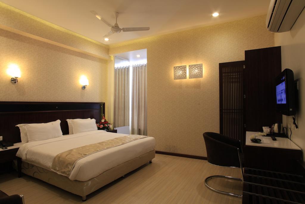 Hotel Sai Mahal Ширди Стая снимка